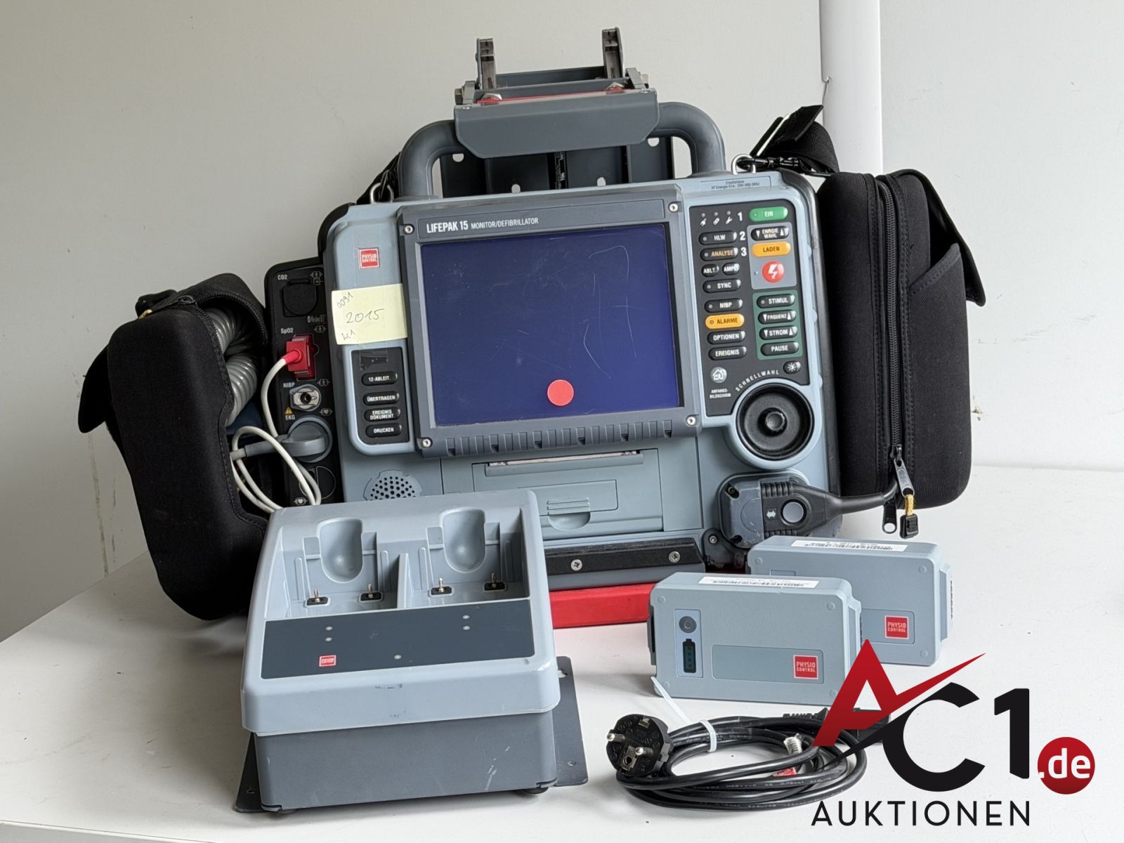 Physio Control Defibrillator/EKG Lifepak 15 CO2